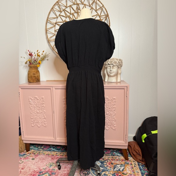 Black Women's West Bound‎ 2XL Dress with Pockets, button detail on sides - Picture 3 of 7